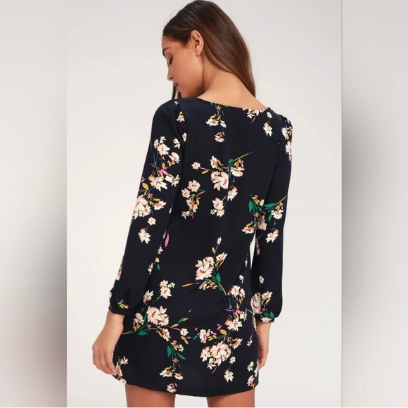 Lulus Herbaceous Babe Navy Floral Long Sleeved Shift Dress Women’s Size Small - Picture 4 of 16